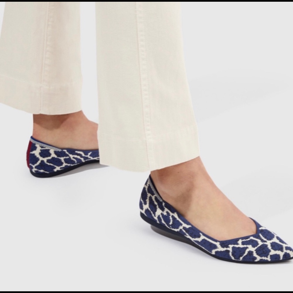 Size 9 Rothy’s Indigo Giraffe shoes